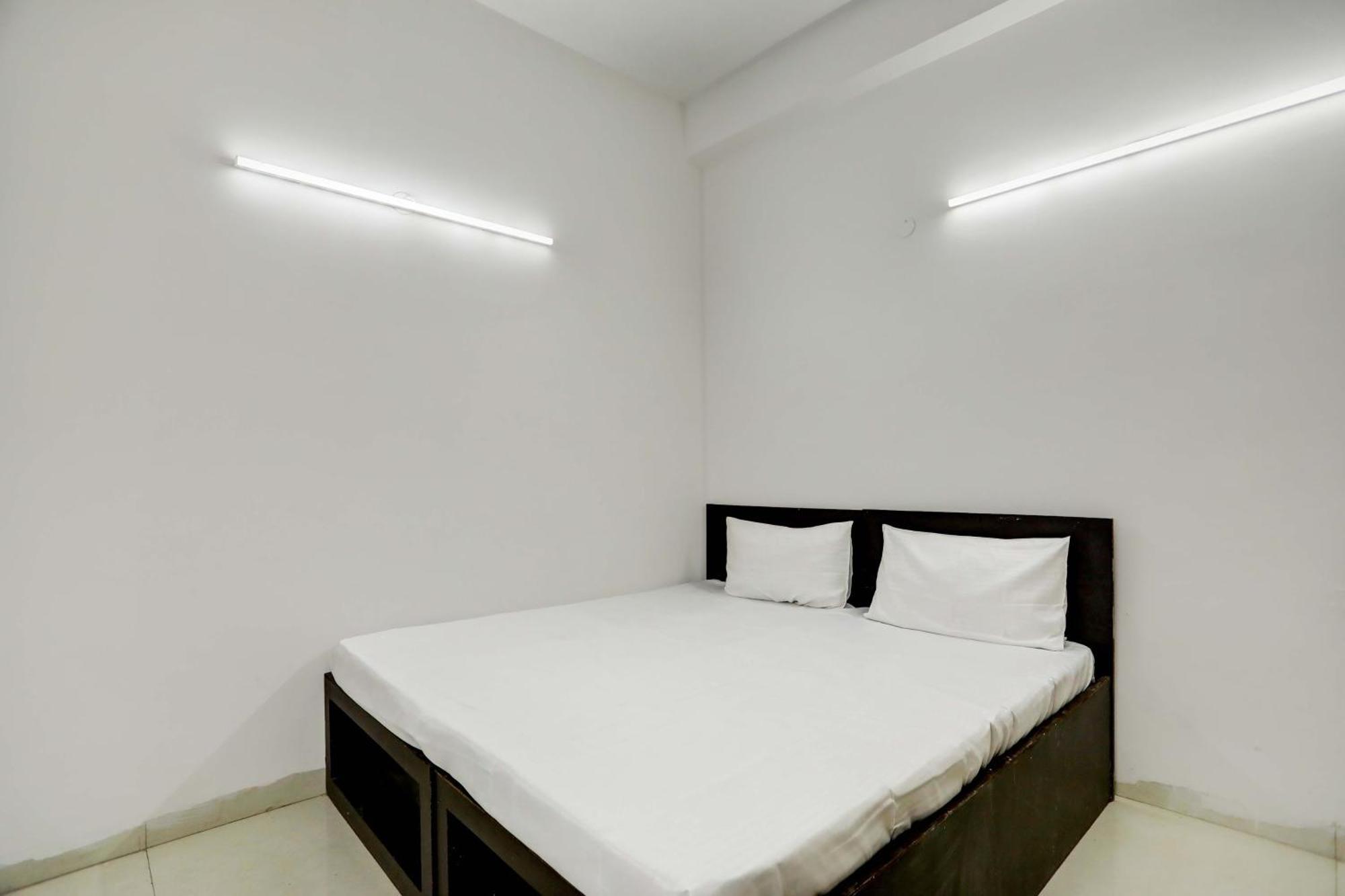 Aashiyana Homes Nuova Delhi Esterno foto