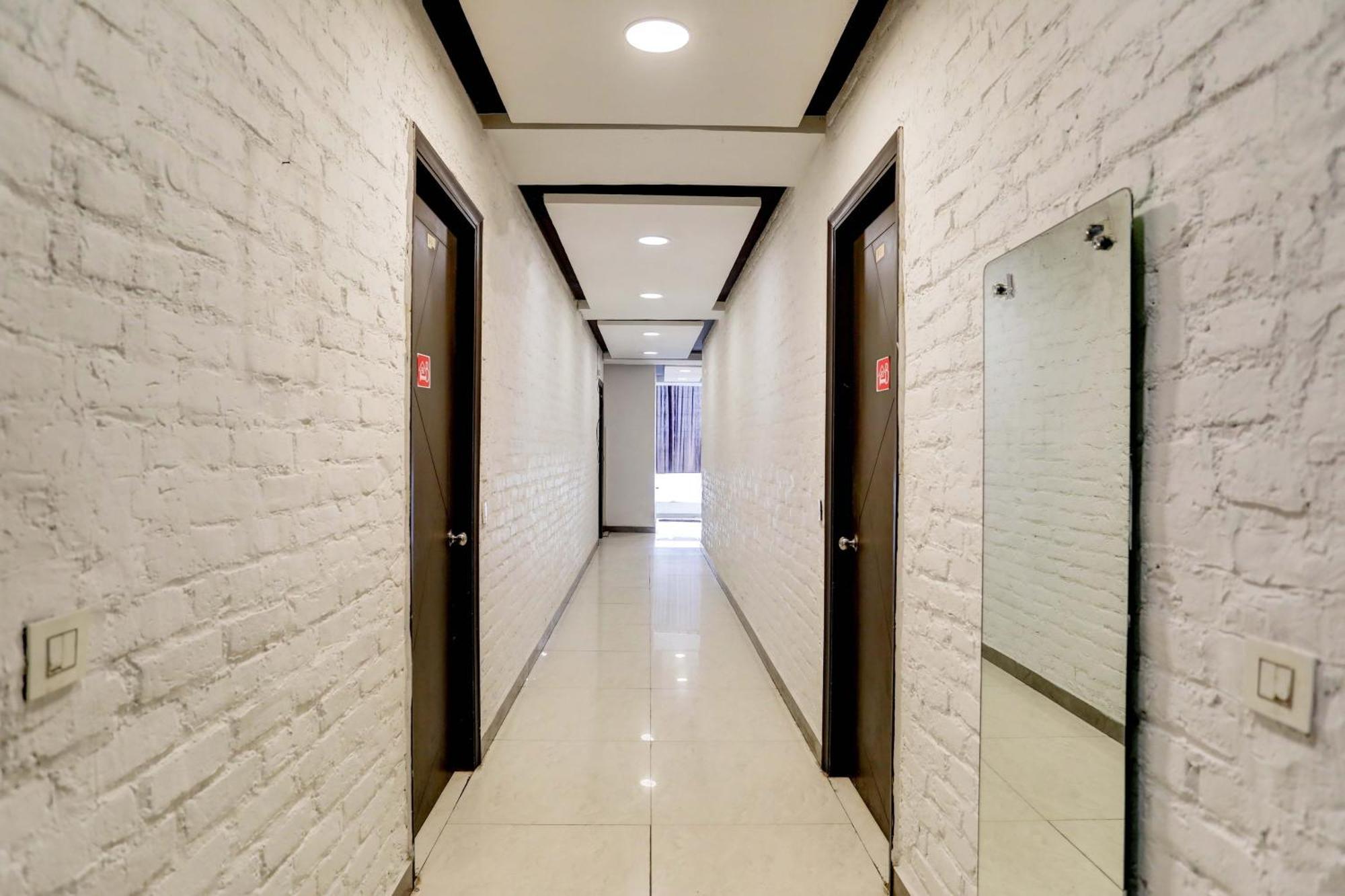 Aashiyana Homes Nuova Delhi Esterno foto