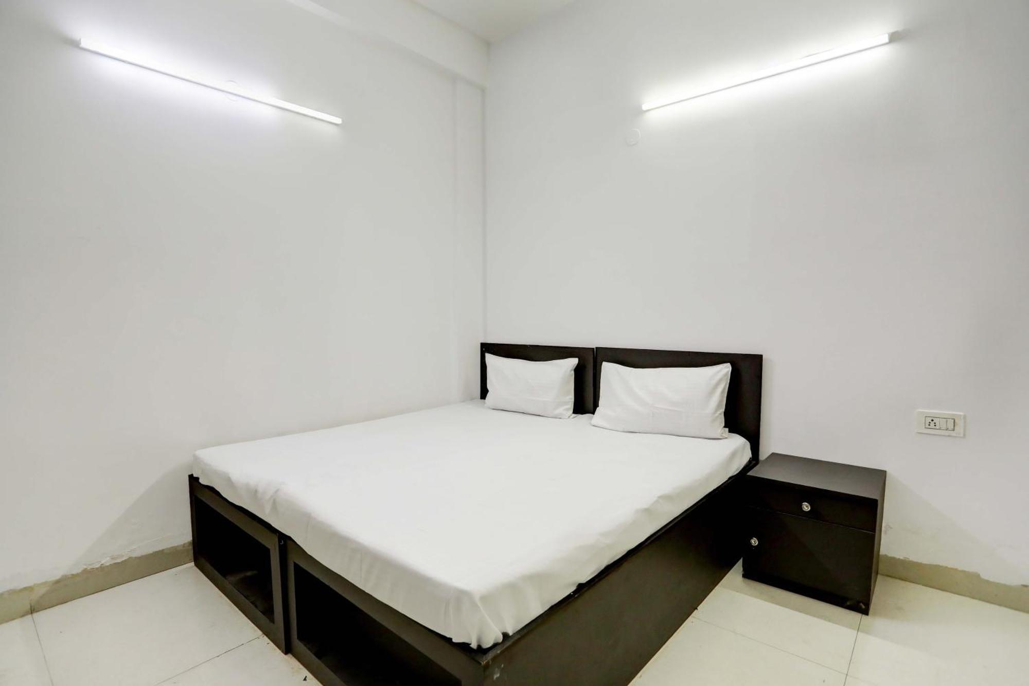 Aashiyana Homes Nuova Delhi Esterno foto