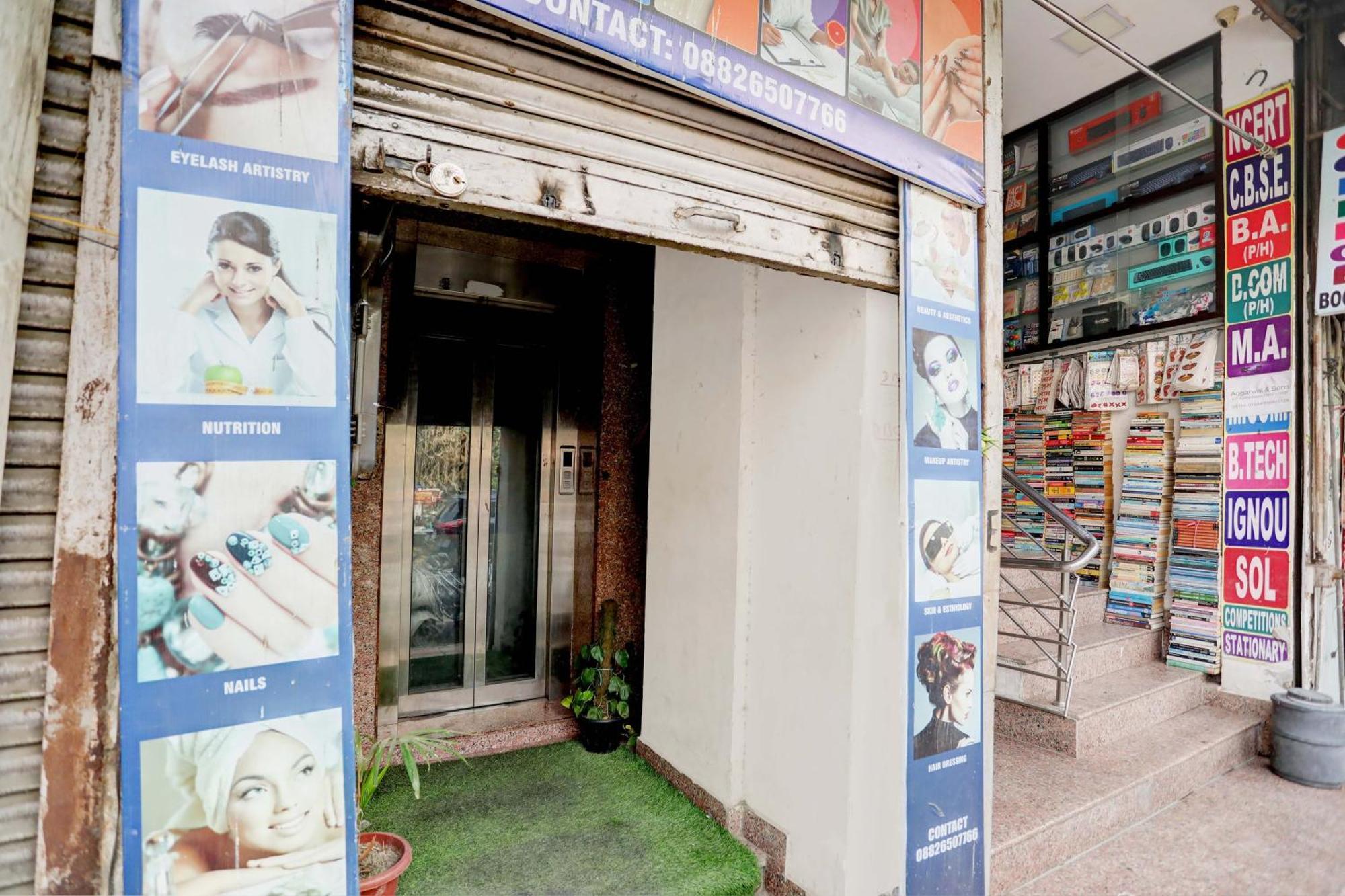 Aashiyana Homes Nuova Delhi Esterno foto