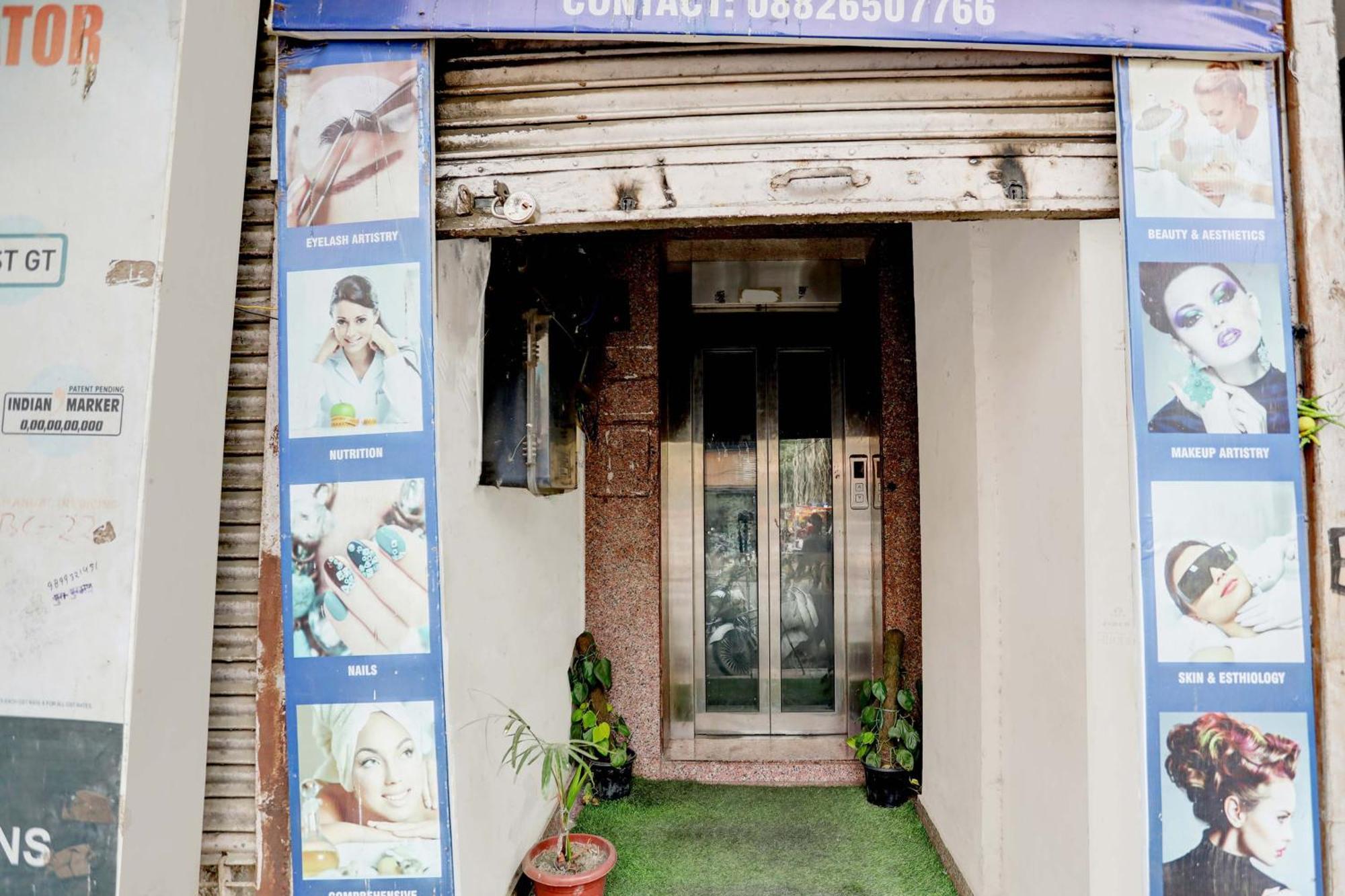 Aashiyana Homes Nuova Delhi Esterno foto